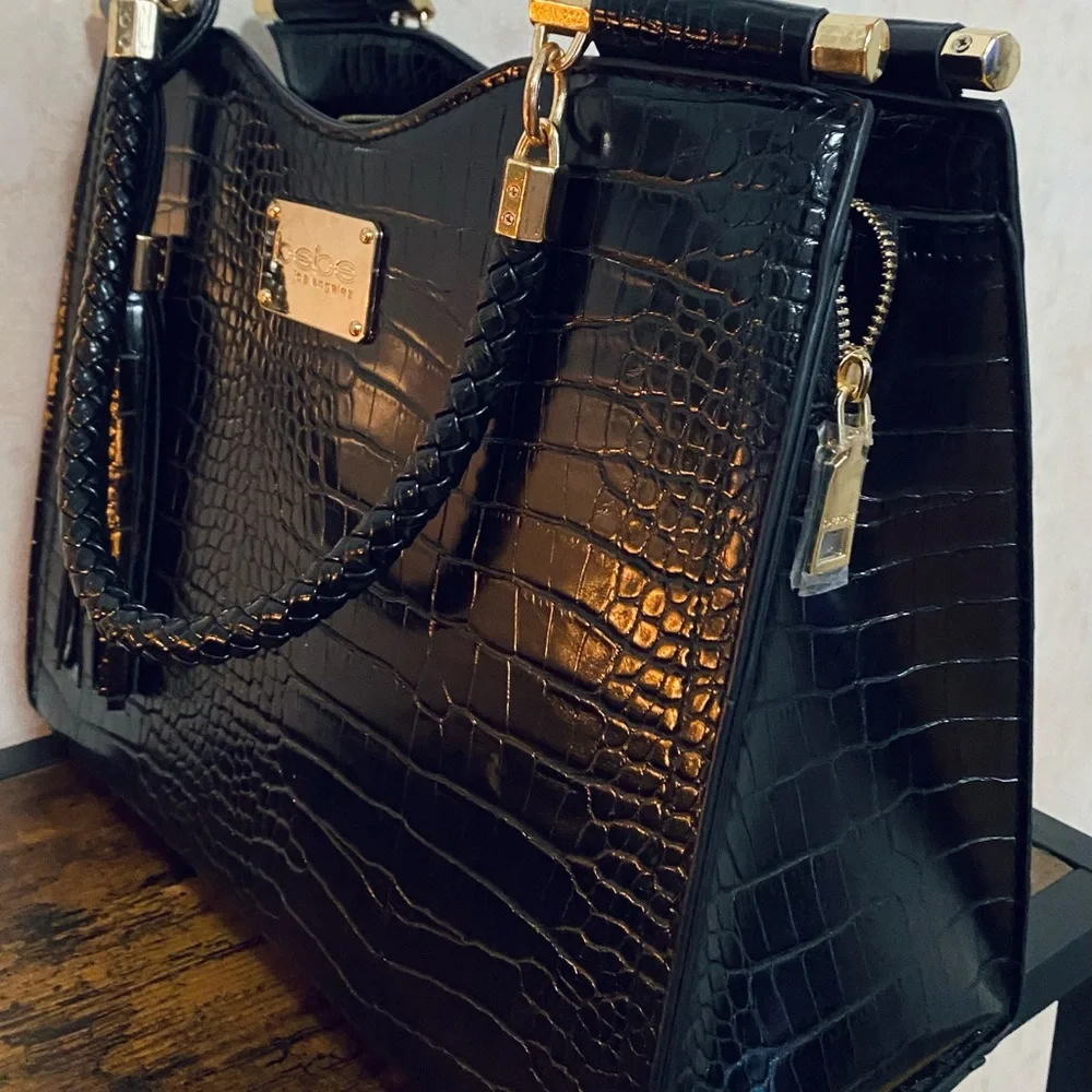 Purse - Picture 2 of 4